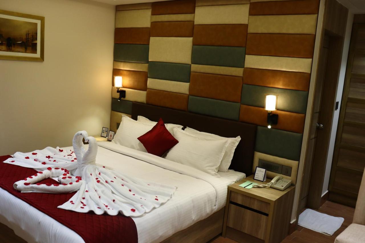 Capital Park Residency Hotel Thiruvananthapuram Exterior photo