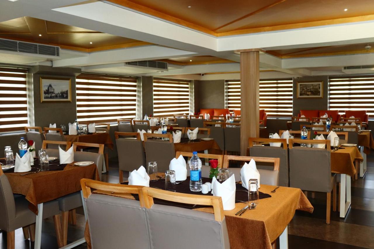Capital Park Residency Hotel Thiruvananthapuram Exterior photo