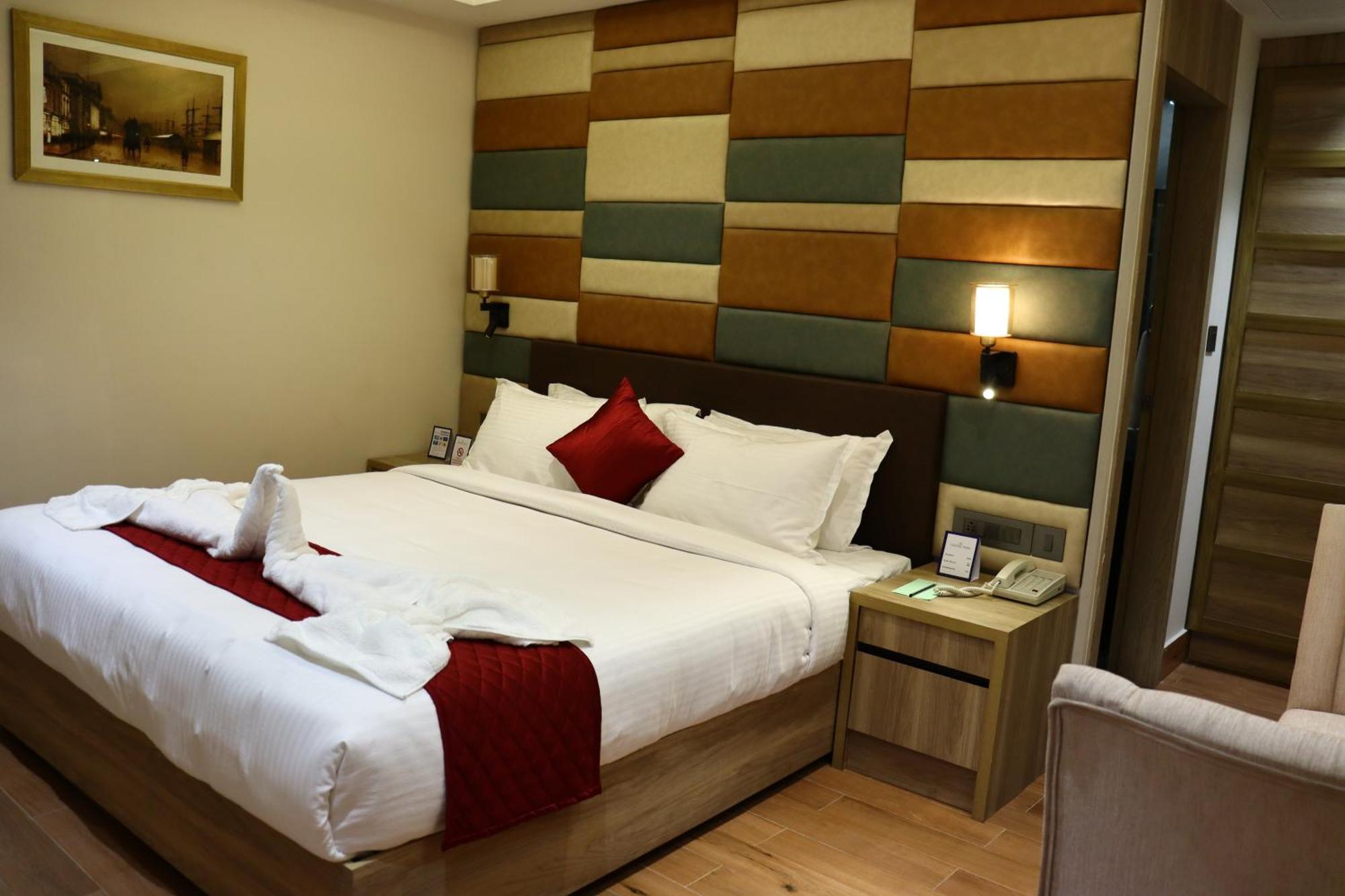 Capital Park Residency Hotel Thiruvananthapuram Exterior photo